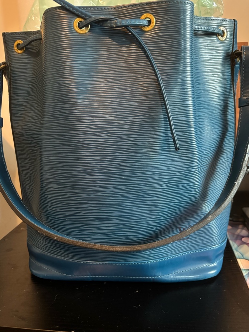 Authentic Louis Vuitton Toledo Blue Epi Leather Noé – Pristine Vintage Condition